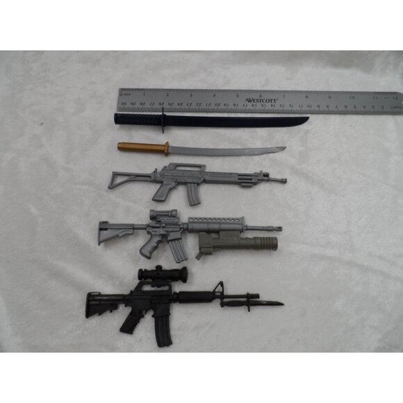 GI Joe Swords & Guns Accessories Lot 2 Sabers - 3 Machine Guns - Picture 2 of 3